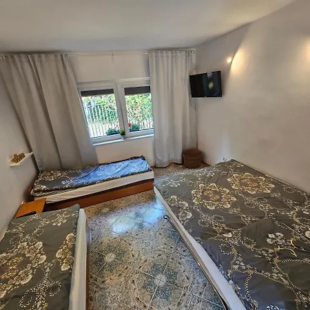 Malinowka Homestay Jantar